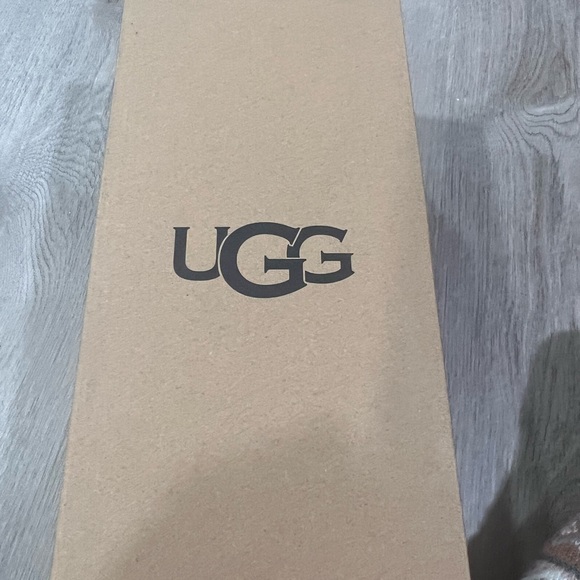 UGG slippers brand new Women’s - Picture 6 of 7